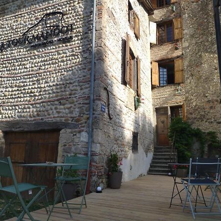 La Tour Mandot Bed & Breakfast Montluel Exterior photo