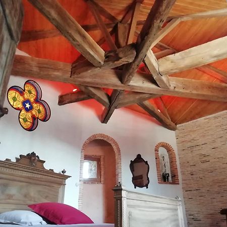 La Tour Mandot Bed & Breakfast Montluel Room photo