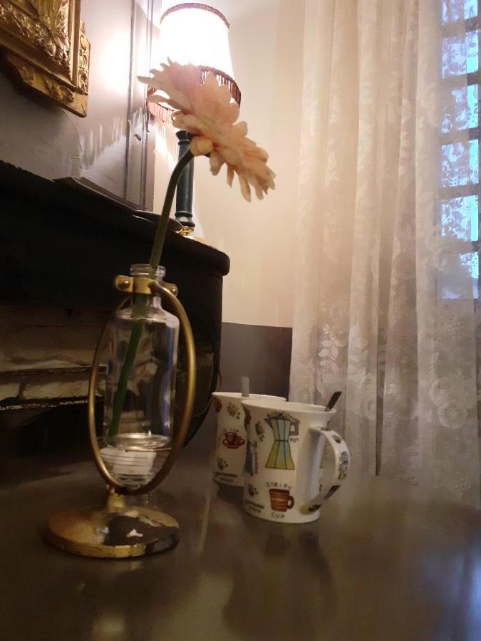La Tour Mandot Bed & Breakfast Montluel Exterior photo