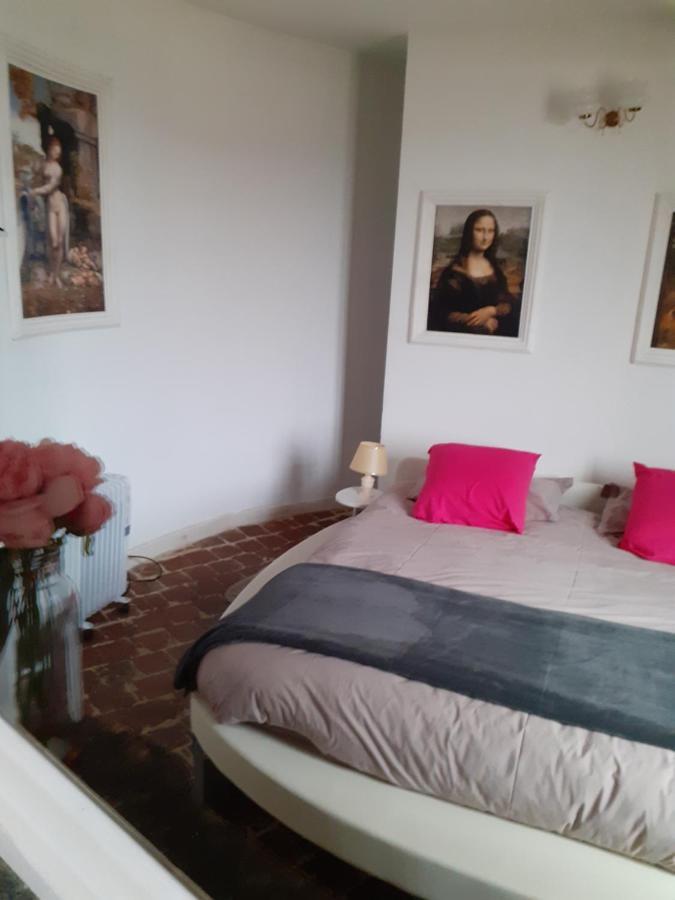 La Tour Mandot Bed & Breakfast Montluel Exterior photo